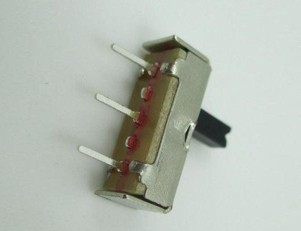 东莞金年会|金年会·jinnian(金字招牌)诚信至上如何测量通过金年会|金年会·jinnian(金字招牌)诚信至上的电流大小